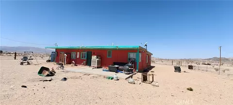 3376 Sunlight Rd, Twentynine Palms, CA 92277
