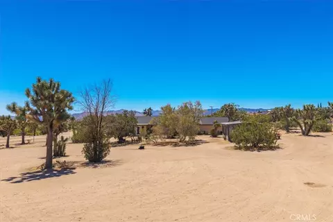 Exterior - 56810 Chipmunk Trl, Yucca Valley, CA 92284 photo 10 of 12