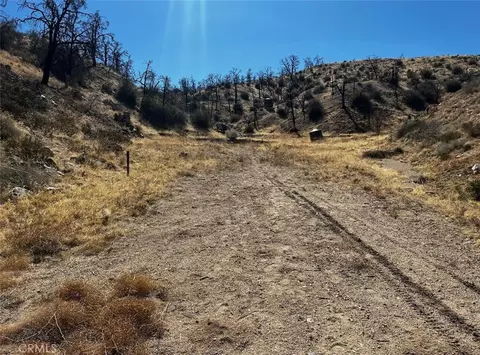 195 Ste2 Min Bg, Llano, CA 93544 photo 4