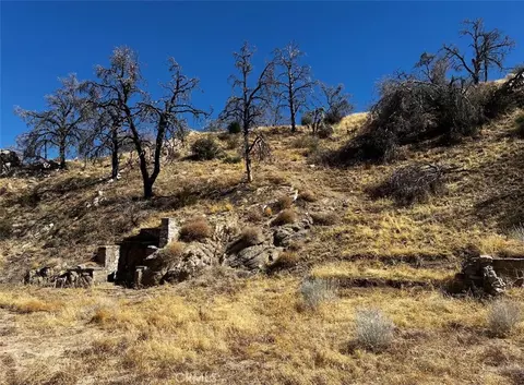 195 Ste2 Min Bg, Llano, CA 93544 photo 10