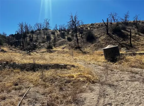 195 Ste2 Min Bg, Llano, CA 93544