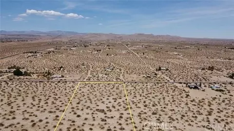 1153 Belfield Blvd, Landers, CA 92285