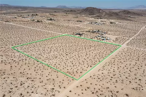 63635 La Brisa Dr, Joshua Tree, CA 92252