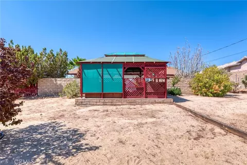 Exterior - 7515 Pinon Dr, Yucca Valley, CA 92284 photo 6 of 15