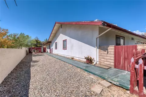 Exterior - 7515 Pinon Dr, Yucca Valley, CA 92284 photo 12 of 15