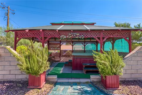 Exterior - 7515 Pinon Dr, Yucca Valley, CA 92284 photo 8 of 15