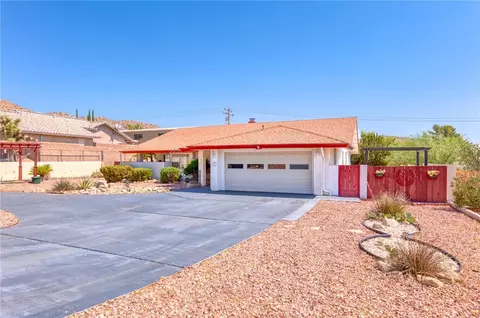 Exterior - 7515 Pinon Dr, Yucca Valley, CA 92284 photo 2 of 15