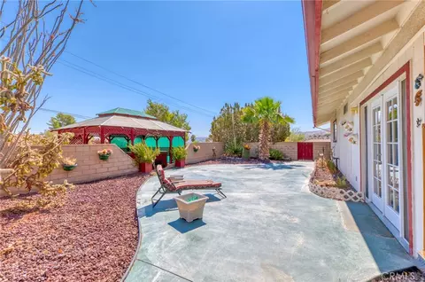 Exterior - 7515 Pinon Dr, Yucca Valley, CA 92284 photo 3 of 15