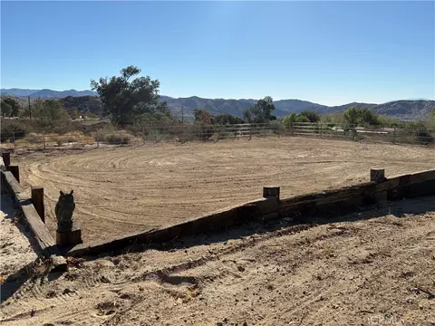 Exterior - 10341 Pinon Ave, Morongo Valley, CA 92256 photo 24 of 35