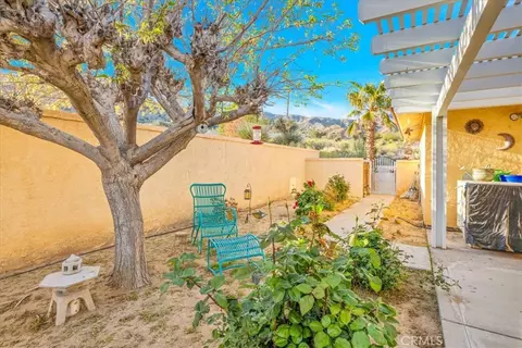Exterior - 10341 Pinon Ave, Morongo Valley, CA 92256 photo 8 of 35