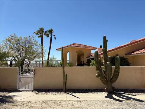 Exterior - 10341 Pinon Ave, Morongo Valley, CA 92256 photo 5 of 35