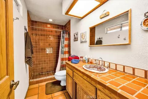Bath - 10341 Pinon Ave, Morongo Valley, CA 92256 photo 1 of 4