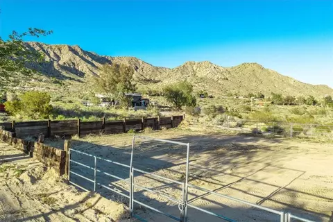 Exterior - 10341 Pinon Ave, Morongo Valley, CA 92256 photo 30 of 35