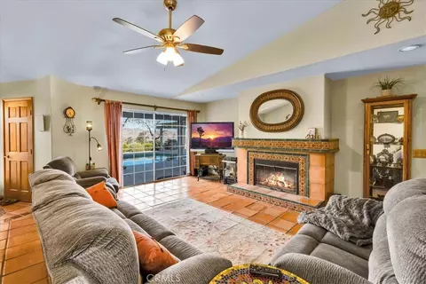 Living - 10341 Pinon Ave, Morongo Valley, CA 92256 photo 3 of 3