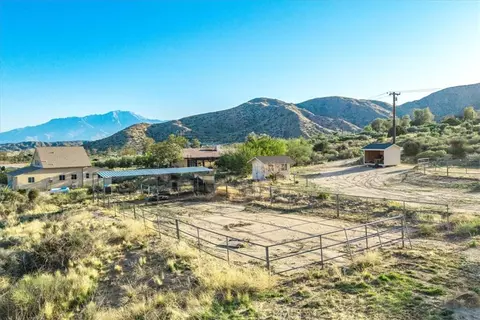 Exterior - 10341 Pinon Ave, Morongo Valley, CA 92256 photo 32 of 35