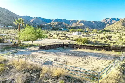 Exterior - 10341 Pinon Ave, Morongo Valley, CA 92256 photo 22 of 35