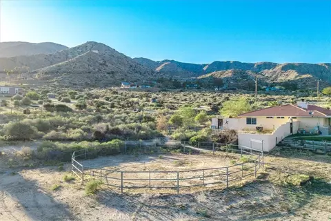 Exterior - 10341 Pinon Ave, Morongo Valley, CA 92256 photo 34 of 35