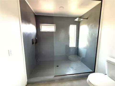 Bath - 9640 Lanning Ln, Morongo Valley, CA 92256 photo 2 of 4