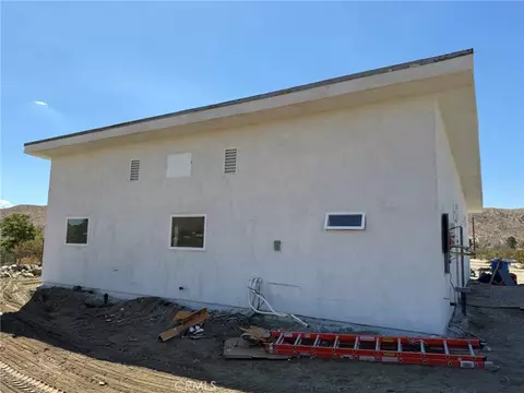 Exterior - 9640 Lanning Ln, Morongo Valley, CA 92256 photo 6 of 14