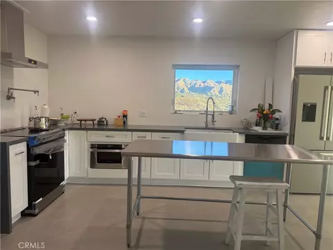 Kitchen - 9640 Lanning Ln, Morongo Valley, CA 92256 photo 1 of 5