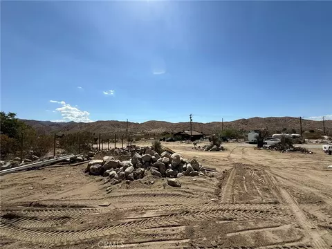 Exterior - 9640 Lanning Ln, Morongo Valley, CA 92256 photo 8 of 14