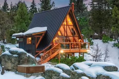 2313 Birch Dr, Arrowbear Lake, CA 92382