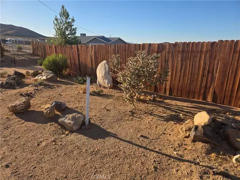 55560 Massachusets Ave, Landers, CA 92285 photo 6