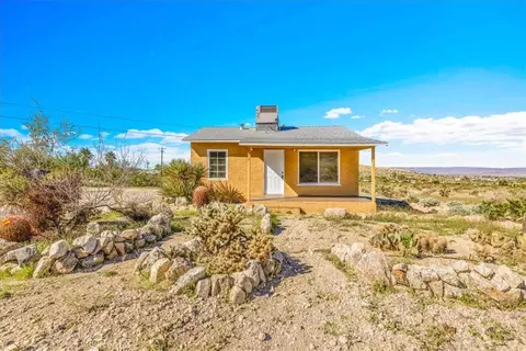 7077 Elm Ave, Twentynine Palms, CA 92277