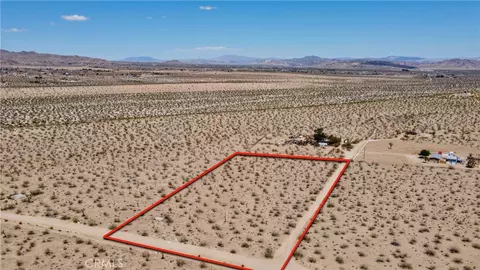 888 Lucky Ln, Landers, CA 92285