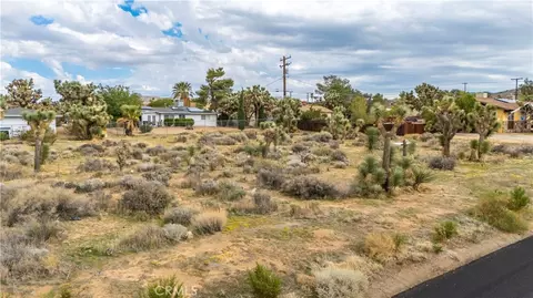 7625 Hilton Ave, Yucca Valley, CA 92284