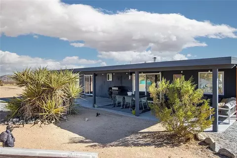 1856 Cambria, Landers, CA 92285 photo 2