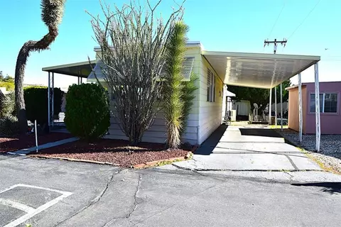 56254 29 Palms Hwy #100, Yucca Valley, CA 92284