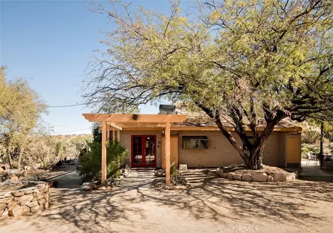 Exterior - 66075 Foothill, Joshua Tree, CA 92252 photo 6 of 25