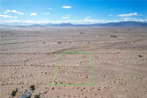 82480 Pipeline Rd, Twentynine Palms, CA 92277