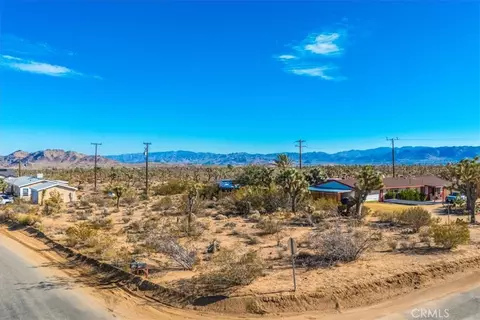 3911 Lennox Ave, Yucca Valley, CA 92284