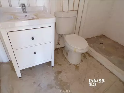 Bath - 73741 Serrano, Twentynine Palms, CA 92277 photo 2 of 2