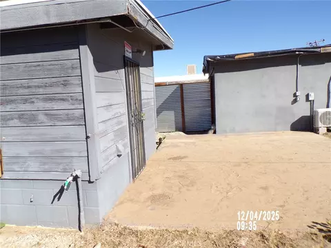Exterior - 73741 Serrano, Twentynine Palms, CA 92277 photo 3 of 7