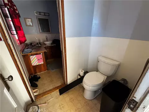 Bath - 203 Walnut St, Needles, CA 92363 photo 1 of 3