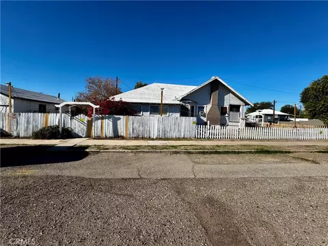 Exterior - 203 Walnut St, Needles, CA 92363 photo 2 of 6