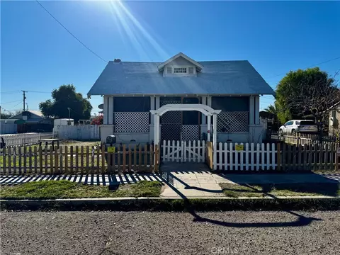 203 Walnut St, Needles, CA 92363