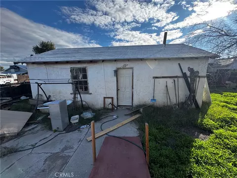 Exterior - 203 Walnut St, Needles, CA 92363 photo 4 of 6