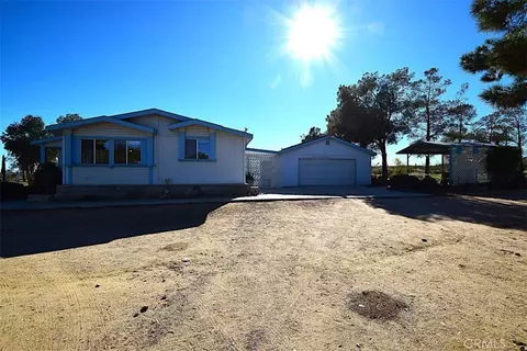 56788 Encantado Rd, Landers, CA 92285 photo 3
