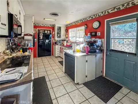 Kitchen - 1415 Tamarack Ln, Needles, CA 92363 photo 1 of 3