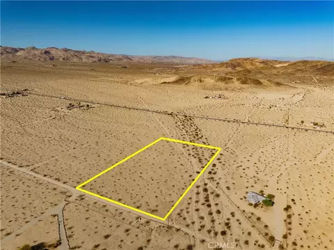 5226 Pearl Springs Ave, Twentynine Palms, CA 92277