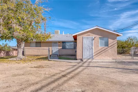 Exterior - 6535 El Sol Ave, Twentynine Palms, CA 92277 photo 2 of 9