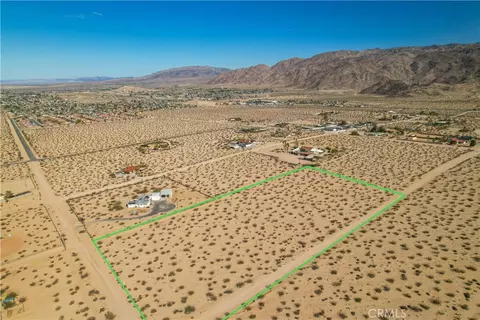 10 Noels Knoll Rd, Twentynine Palms, CA 92277