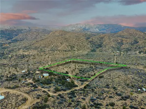1531 Orion Trl, Pioneertown, CA 92268