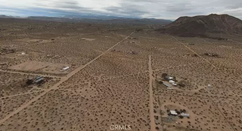 60396 Lorraine, Landers, CA 92285 photo 8