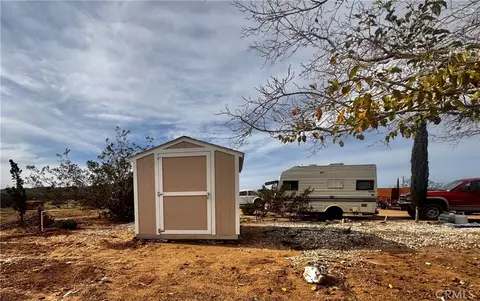 382 Bowman Trl, Landers, CA 92285 photo 15