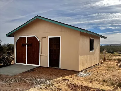 382 Bowman Trl, Landers, CA 92285 photo 8